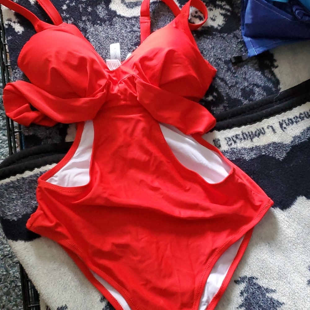 Cupshe one piece bathingsuit size Medium